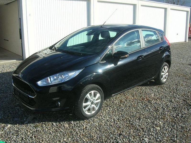 Gebraucht Ford Fiesta 101 PS (74 kW) 2017 Iridiumschwarz metallic Limousine