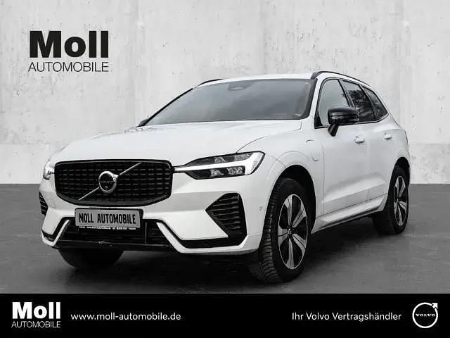 Gebraucht Volvo XC60 Plus 398 PS (292 kW) 2023 Crystal white pearl / metallic SUV