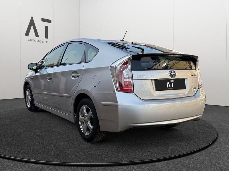Gebraucht Toyota Prius Basis 99 PS (72 kW) 2012 Silber Limousine