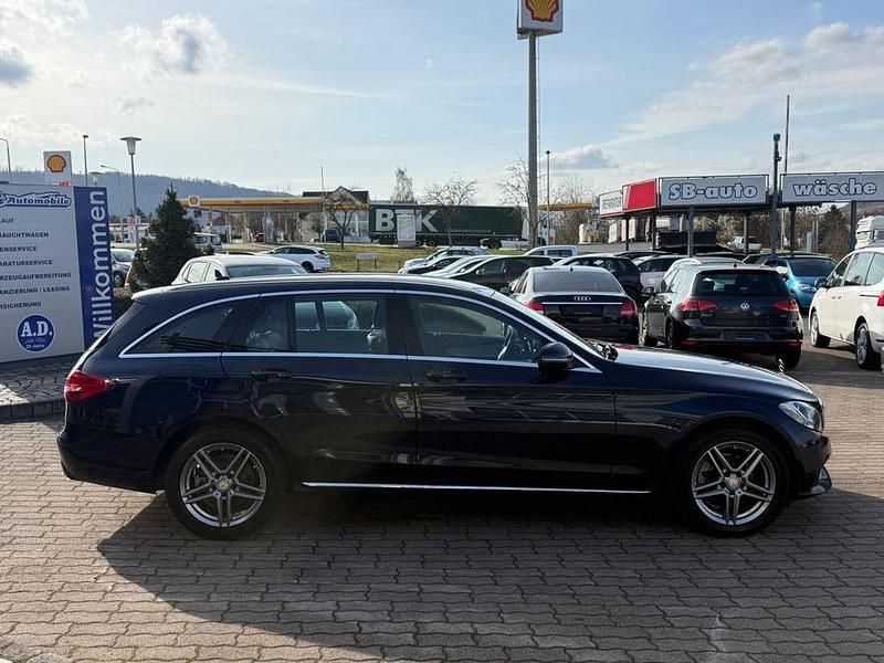 Gebraucht Mercedes C220 170 PS (125 kW) 2016 Blau Kombi