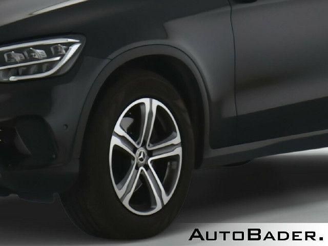 Gebraucht Mercedes GLC220 Exclusive 194 PS (142 kW) 2022 197 lack obsidianschwarz (metallic) SUV