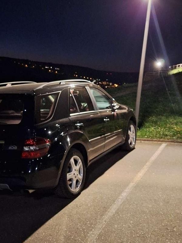 Gebraucht 2006 Mercedes ML350 SUV | 9.200 € (Fairer Preis) - Bild 1/4