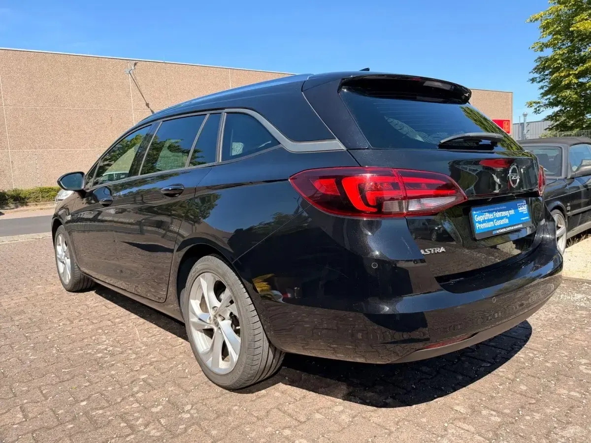 Gebraucht Opel Astra Sport 105 PS (77 kW) 2017 Schwarz Kombi