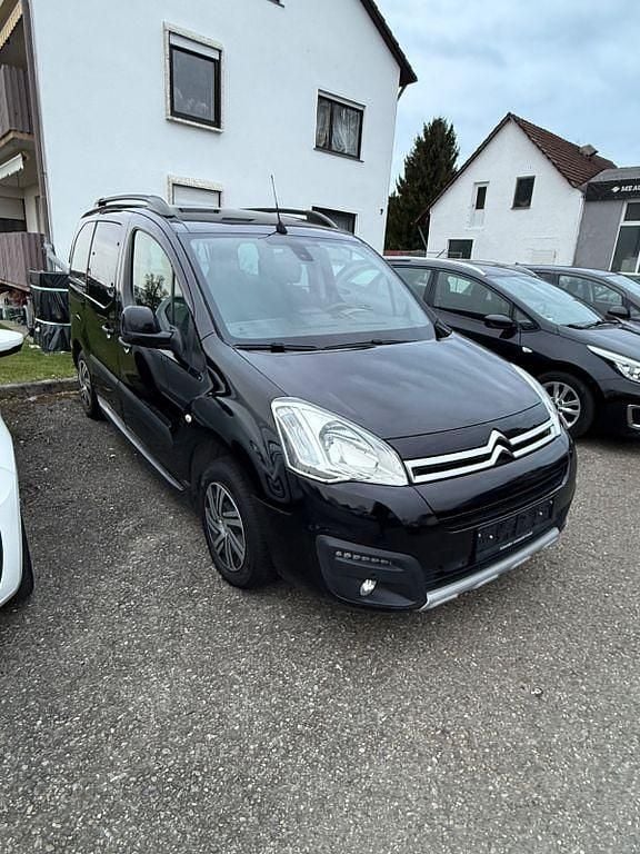 Gebraucht Citroën Berlingo 99 PS (72 kW) 2017 Schwarz Van / Kleinbus