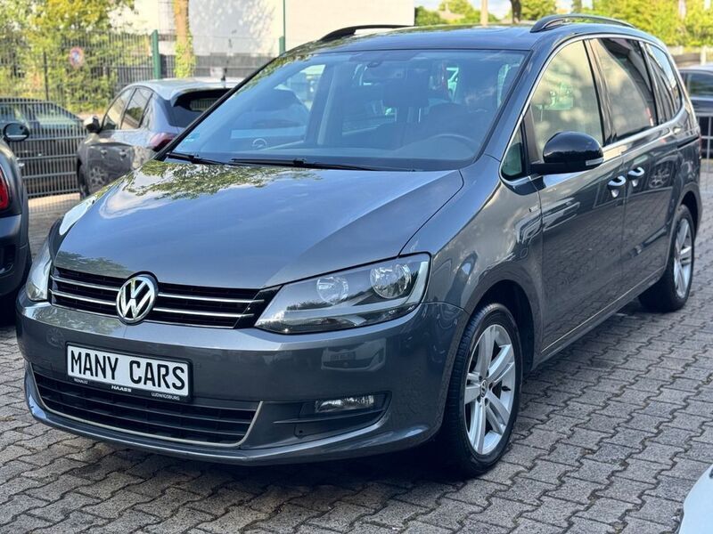 Grau Gebraucht 2012 VW Sharan Match Van / Kleinbus | 10.990 € (Fairer Preis) - Bild 1/4