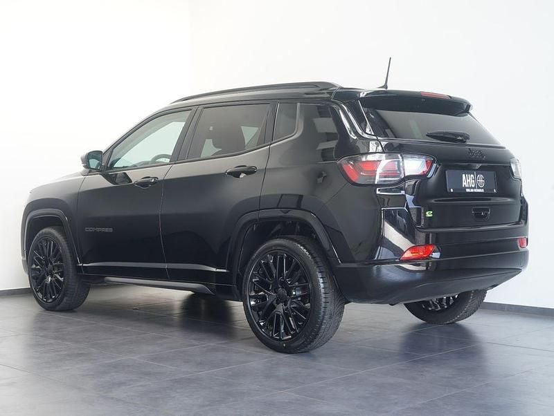 Gebraucht Jeep Compass Altitude 131 PS (96 kW) 2024 Schwarz SUV