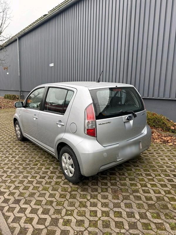 Grau Gebraucht 2009 Subaru Justy Kleinwagen | 850 € (Superpreis) - Bild 1/4