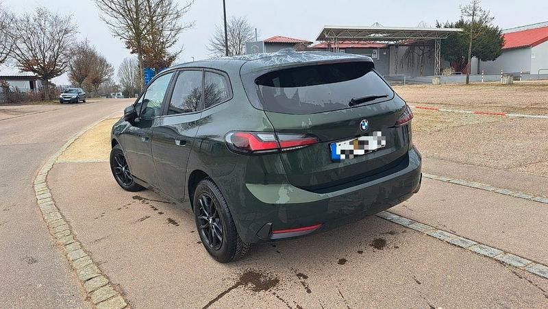 Gebraucht BMW 218 Active Tourer 136 PS (100 kW) 2023 Grün Van / Kleinbus