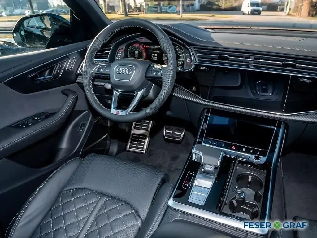 Gebraucht Audi Q8 S-Line 286 PS (210 kW) 2025 Mythosschwarz metallic SUV