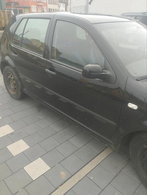Gebraucht VW Golf IV 75 PS (55 kW) 2002 Schwarz Kleinwagen