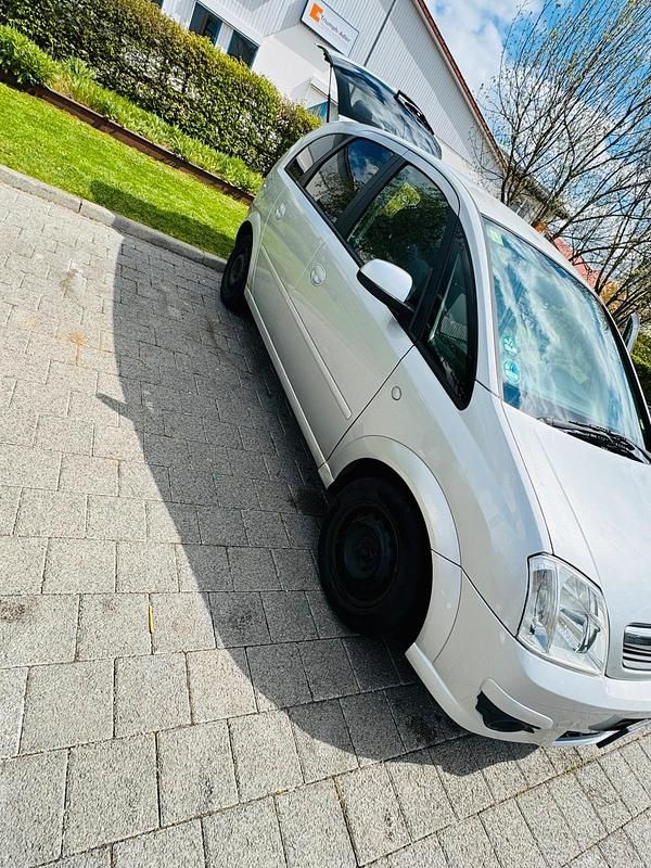 Gebraucht Opel Corsa 101 PS (74 kW) 2006 Silber Kleinwagen