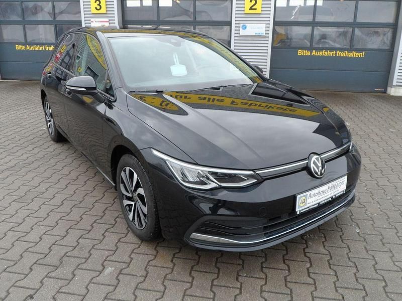Gebraucht VW Golf VII Active 150 PS (110 kW) 2021 Schwarz Kleinwagen