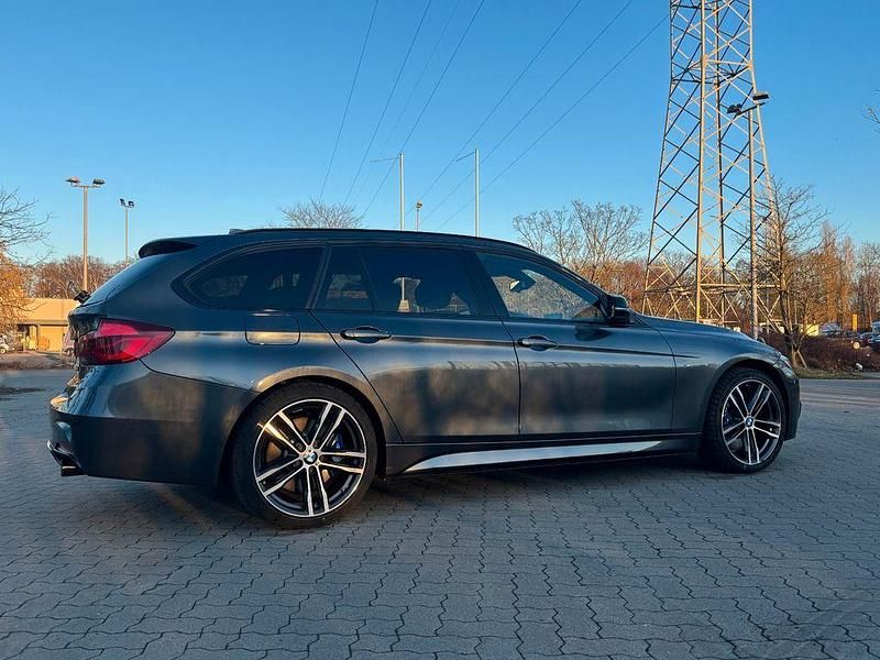 Gebraucht BMW 340 Performance 340 PS (250 kW) 2019 Grau Kombi