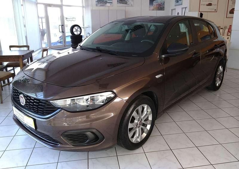 Magnetico bronze Gebraucht 2019 Fiat Tipo Street Kleinwagen | 12.900 € (Fairer Preis) - Bild 1/4