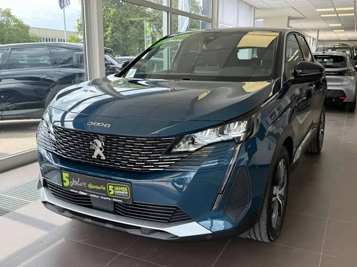 Gebraucht Peugeot 3008 Allure 131 PS (96 kW) 2024 Blau SUV