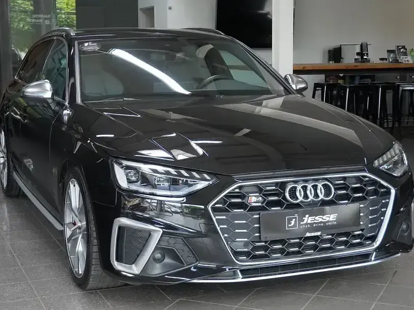 Gebraucht Audi S4 Sport 341 PS (250 kW) 2023 Mythosschwarz metallic (metallic) Kombi