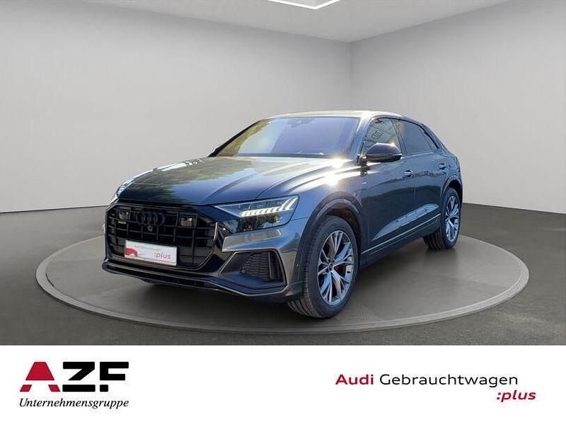 Grau Gebraucht 2022 Audi Q8 Ambiente SUV | 66.780 € (Teuer) - Bild 1/4