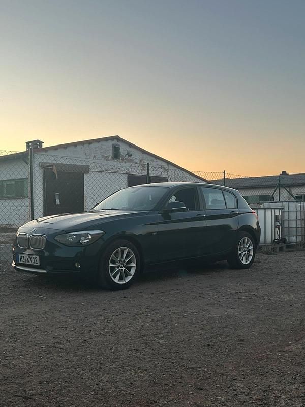 Andere farben Gebraucht 2013 BMW 116 Urban Line Kleinwagen | 7.800 € (Fairer Preis) - Bild 1/4