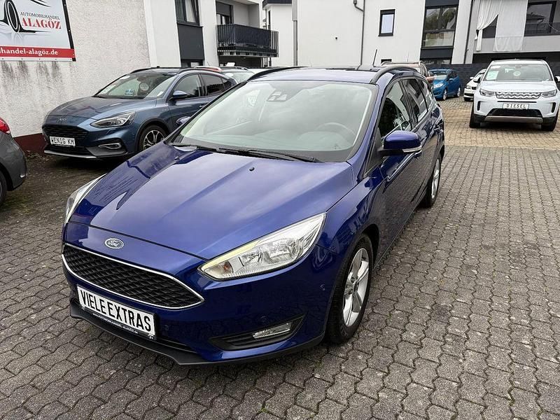 Gebraucht Ford Focus Business Edition 125 PS (91 kW) 2017 Blau Kombi