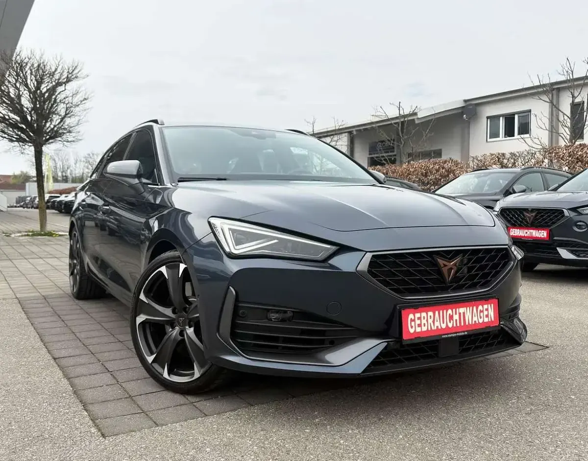 Gebraucht Cupra Leon VZ 310 PS (228 kW) 2023 Magnetic grau metallic/grau Kombi