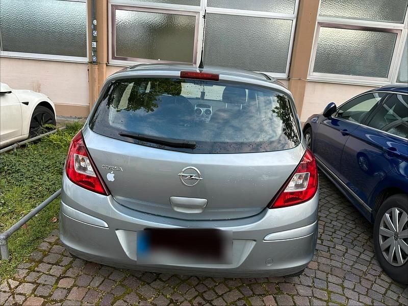 Gebraucht Opel Corsa 87 PS (63 kW) 2012 Silber Kleinwagen
