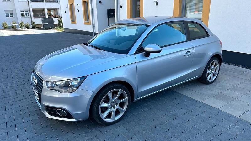 Gebraucht Audi A1 122 PS (89 kW) 2014 Silber Kleinwagen