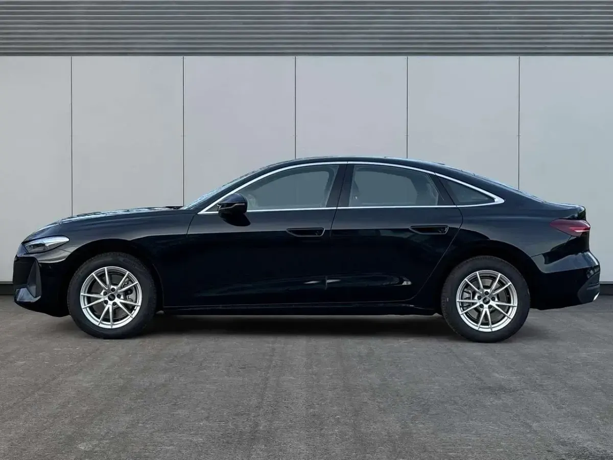 Nowe Audi A5 Basis 204 KM (150 kW) 2025 Czarny Coupe
