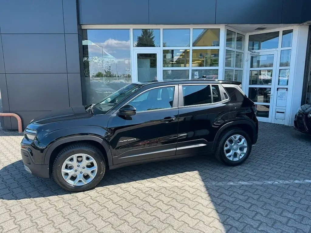 Neu Jeep Avenger Altitude 101 PS (74 kW) 2026 Schwarz SUV