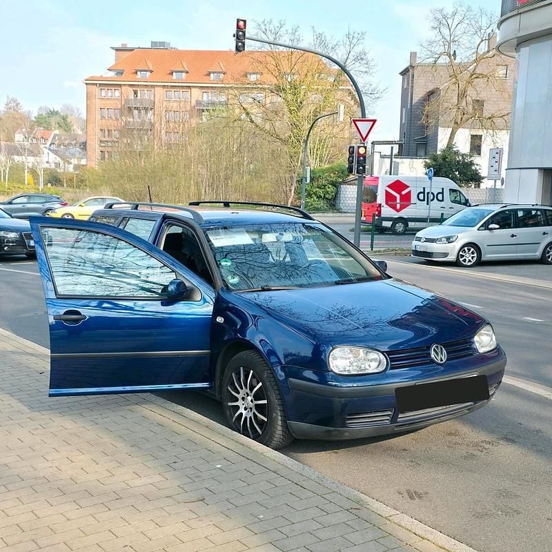 Gebraucht VW Golf IV 101 PS (74 kW) 2005 Blau Kombi
