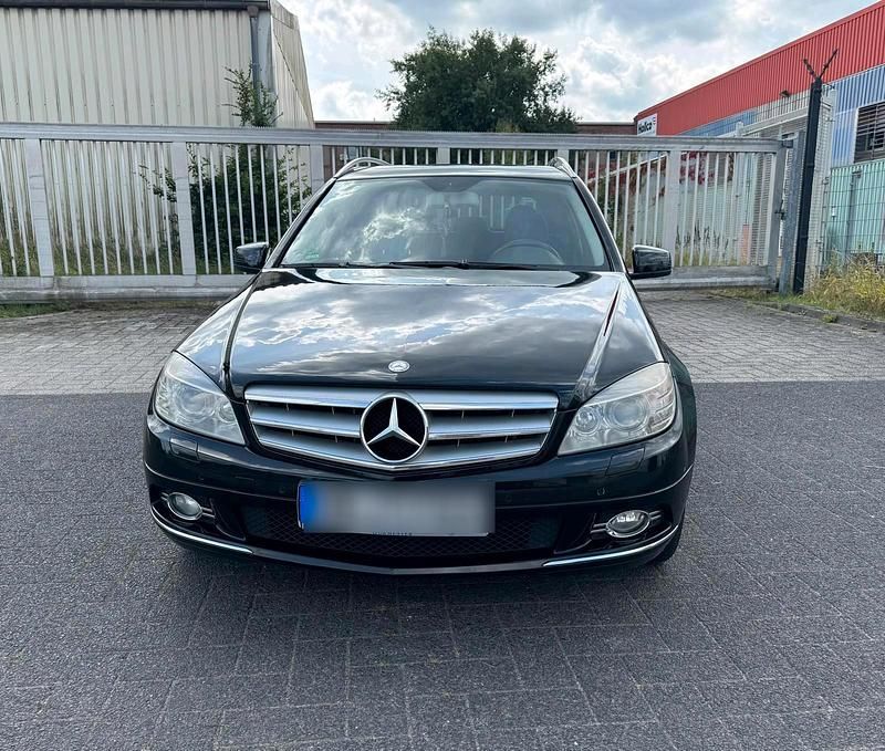 Schwarz Gebraucht 2009 Mercedes C250 Avantgarde Kombi | 3.999 € (Fairer Preis) - Bild 1/4