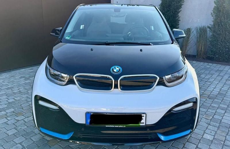Weiß Gebraucht 2021 BMW i3 Performance Limousine | 21.790 € (Fairer Preis) - Bild 1/4