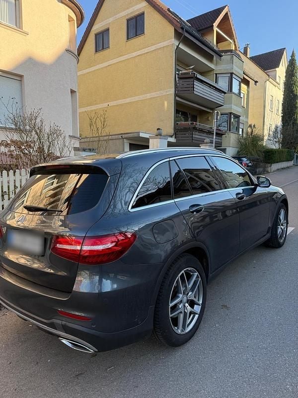 Gebraucht Mercedes GLC250 204 PS (150 kW) 2016 Grau SUV