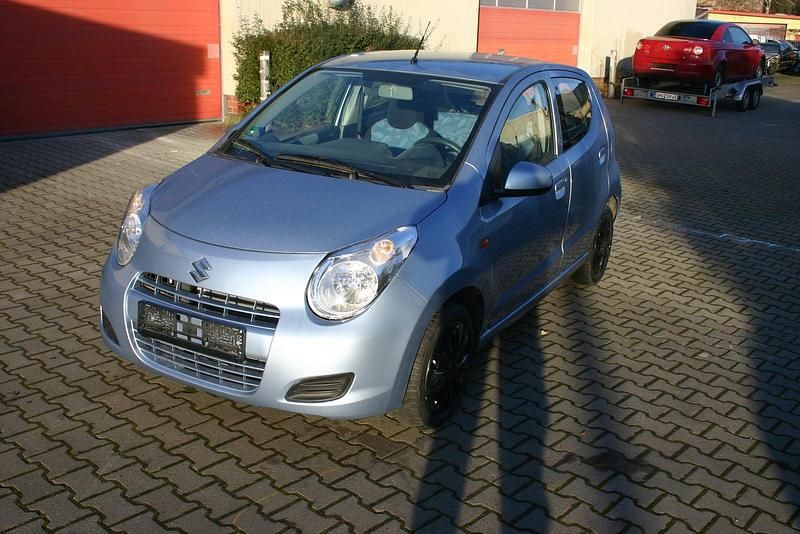 Blau Gebraucht 2012 Suzuki Alto Kleinwagen | 3.490 € (Fairer Preis) - Bild 1/4