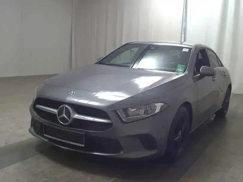Gebraucht Mercedes A200 Style 150 PS (110 kW) 2021 Grau Limousine
