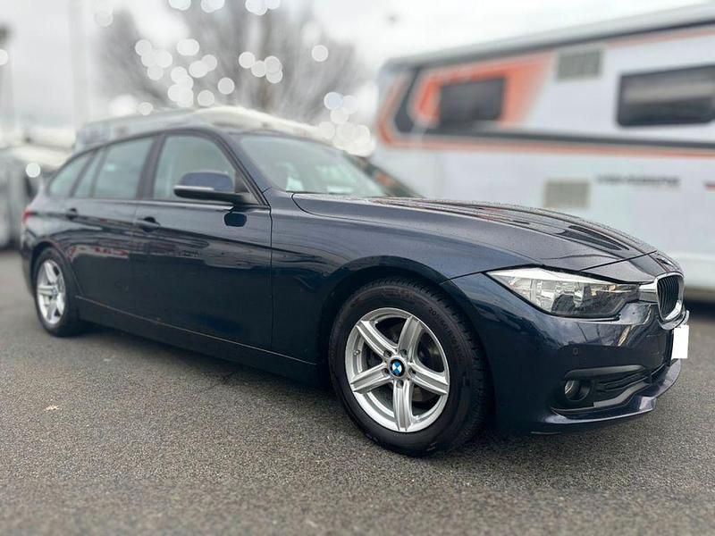Gebraucht BMW 320 Advantage 163 PS (119 kW) 2015 Blau Kombi