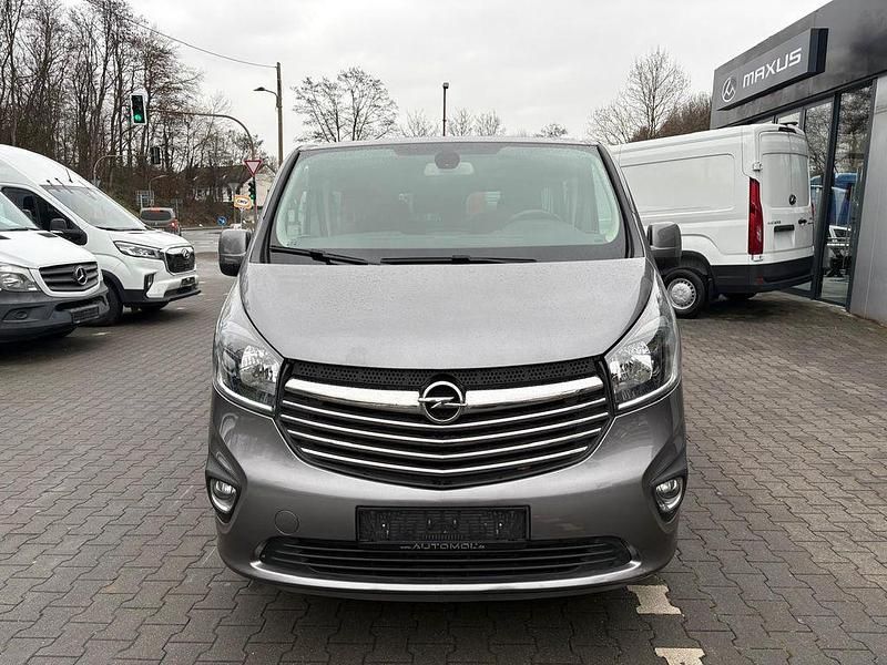 Gebraucht Opel Vivaro 145 PS (106 kW) 2018 Grau Van / Kleinbus