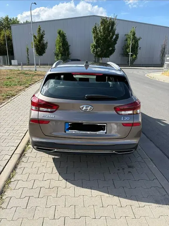 Gebraucht Hyundai i30 Trend 160 PS (117 kW) 2024 Braun Limousine