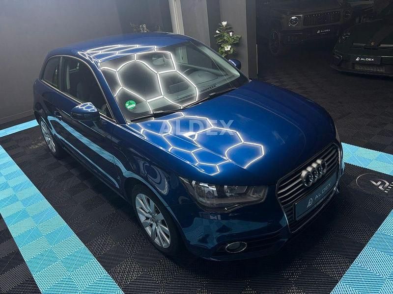 Gebraucht Audi A1 Attraction 90 PS (66 kW) 2015 Blau Kleinwagen