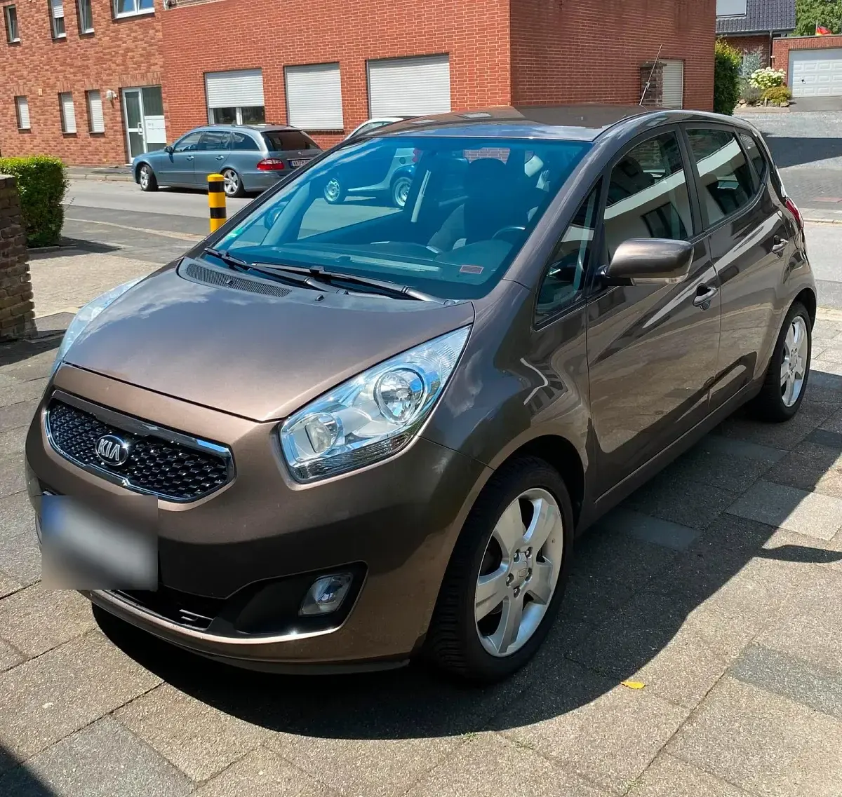 Gebraucht Kia Venga Spirit 125 PS (91 kW) 2014 Braun Kleinwagen