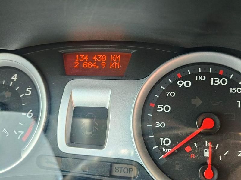 Gebraucht Renault Clio II Dynamique 88 PS (64 kW) 2006 Rot Limousine