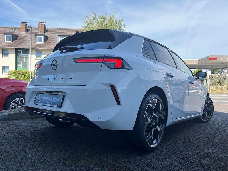 Gebraucht Opel Astra Ultimate 131 PS (96 kW) 2024 Weiss Limousine