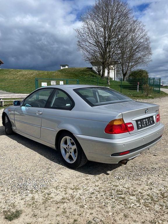 Gebraucht BMW 318 Sport Line 148 PS (108 kW) 2001 Silber Coupé