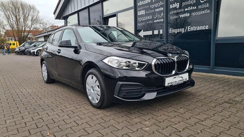 Gebraucht BMW 116 116 PS (85 kW) 2022 Schwarz Kleinwagen