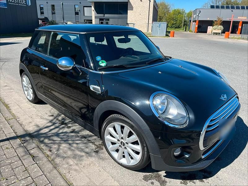 Second-hand Mini Cooper 136 CP (100 kW) 2017 Negru Hatchback