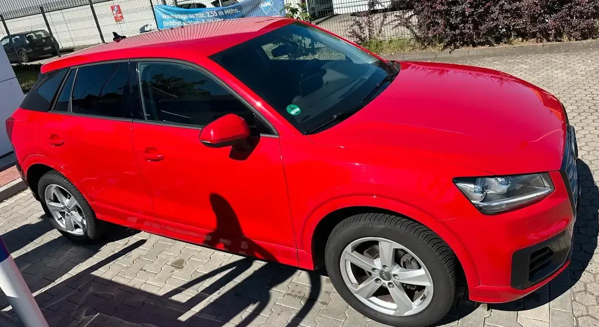 Gebraucht Audi Q2 Sport 116 PS (85 kW) 2019 Rot SUV