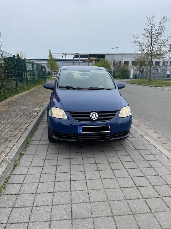 Gebraucht VW Fox 60 PS (44 kW) 2005 Blau Kleinwagen