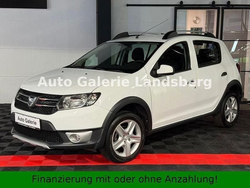 Weiß Gebraucht 2016 Dacia Sandero Prestige Kleinwagen | 7.590 € (Guter Preis) - Bild 1/4