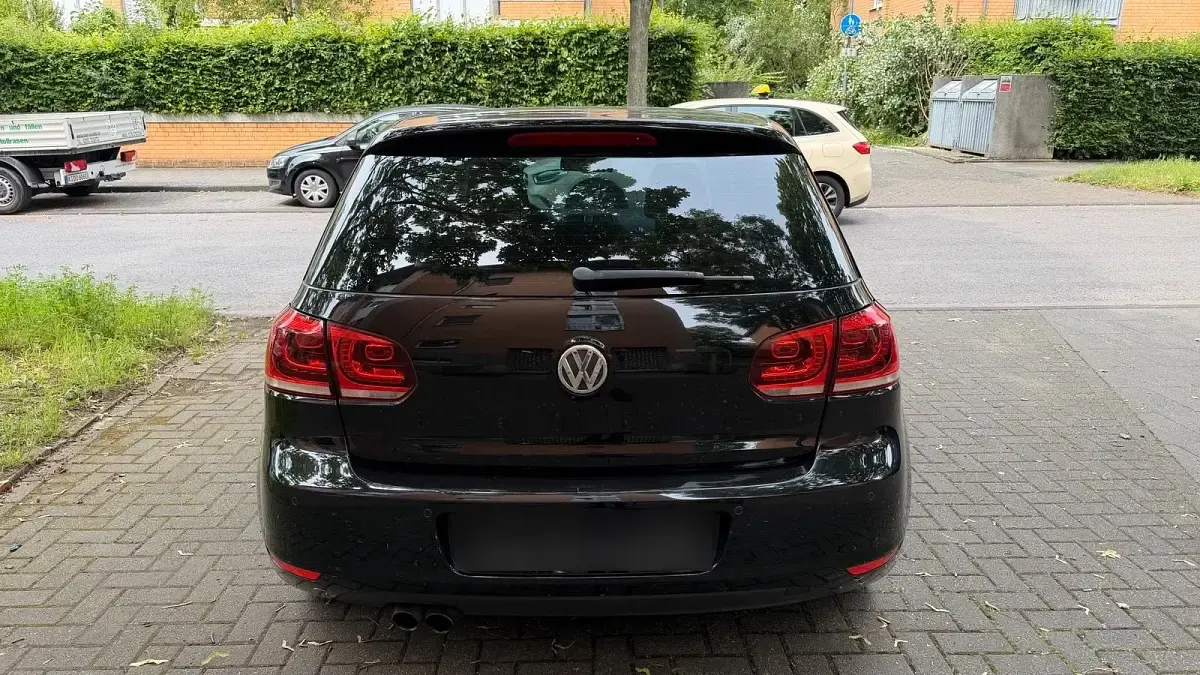 Gebraucht VW Golf VII Match 122 PS (89 kW) 2012 Schwarz Limousine