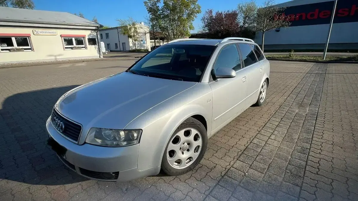 Używany Audi A4 131 KM (96 kW) 2004 Srebrny Kombi
