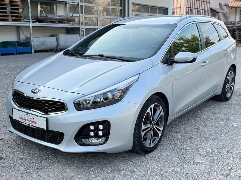 Silber Gebraucht 2016 Kia Ceed Sportswagon GT-Line Kombi | 9.999 € (Guter Preis) - Bild 1/4